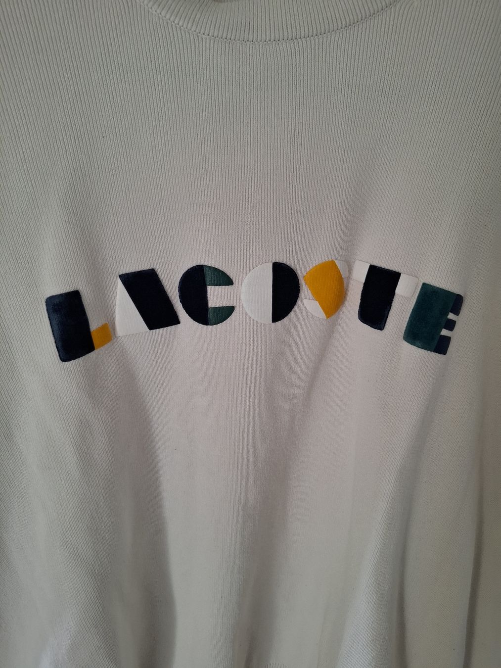 Lacoste Pulls & Sweat-shirts: Lacoste pull blanc à logo multicolore, taille L (FR 5) – D'occasion à Le Locle par sAm_2112 3