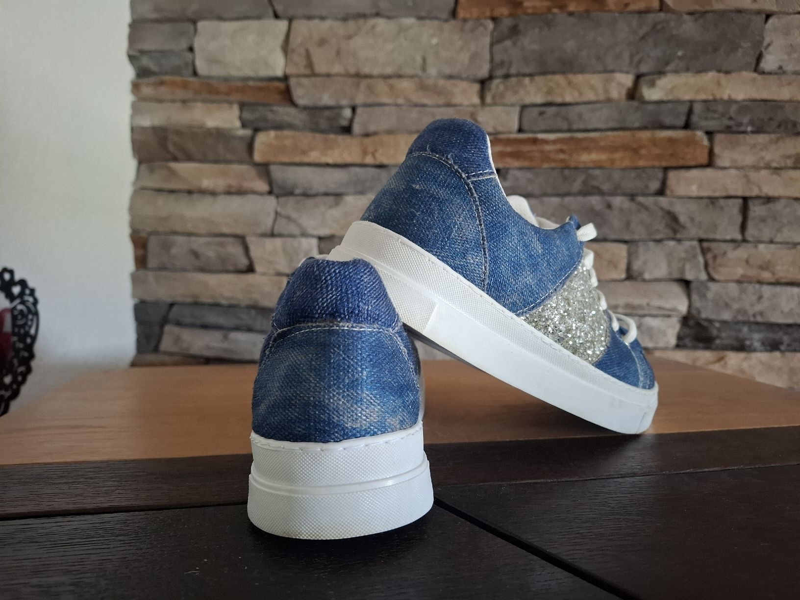 Damenschuhe: baskets effet jeans, pailletées – Neu und originalverpackt aus Saignelégier von mar_kf97 2