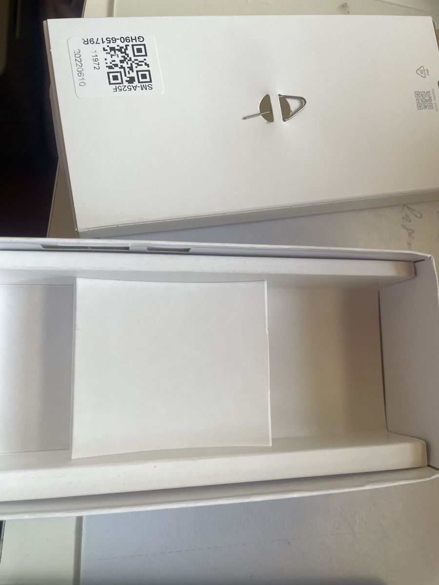 Samsung Portables: Natel Samsung A 52 – D'occasion à Matten(St.Stephan) par hjkl000 2