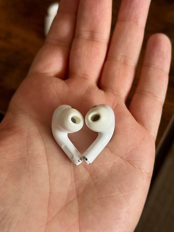 Cuffie: Apple AirPods Pro 2 - Lightning – Usato da Onex venduto da gnv_x8nt 2
