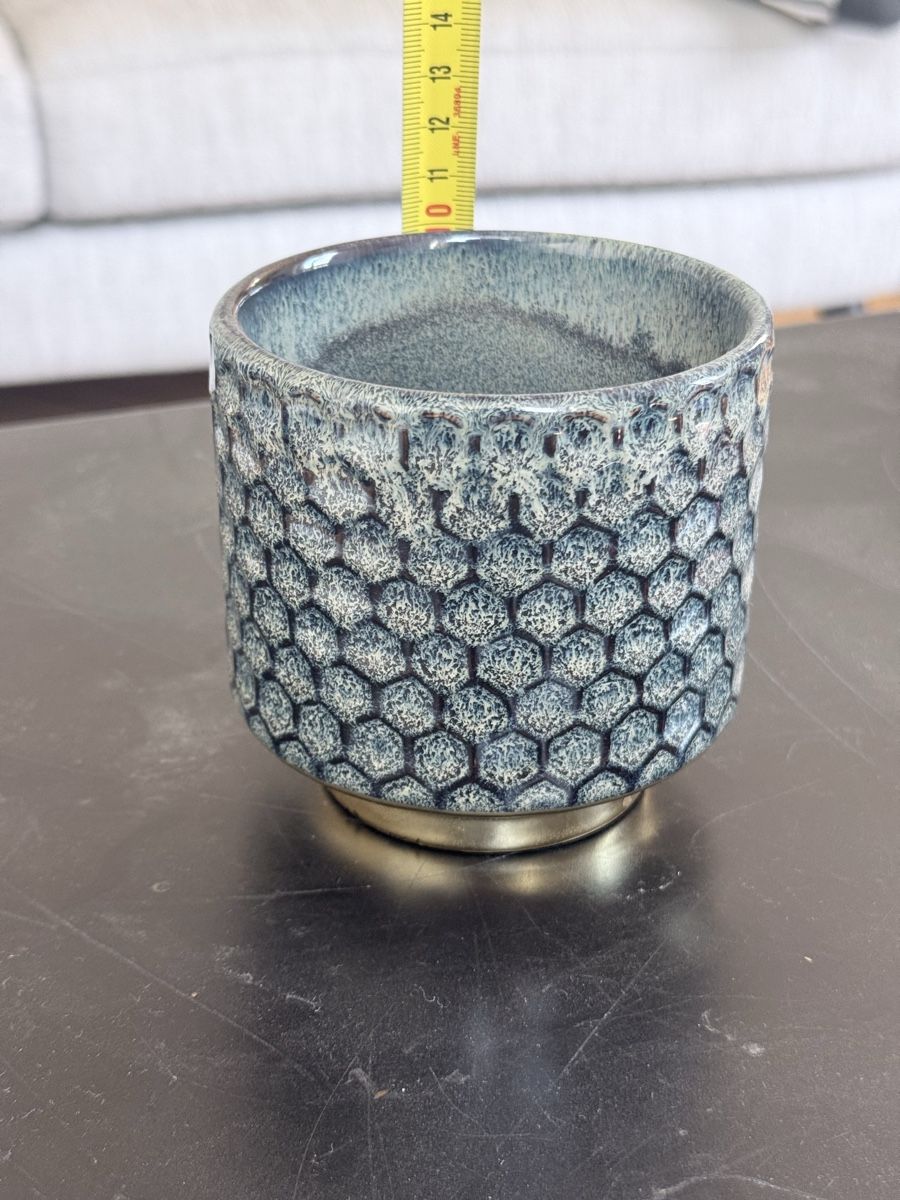 Blumentöpfe: Kleiner süsser Blumentopf blau/grau/gold – Gebraucht aus Zürich von m.y.r. 2