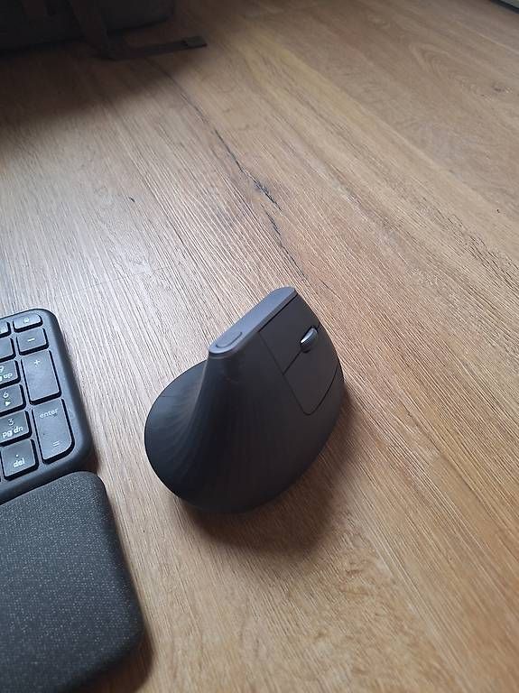 Tastiere: Mx Vertical + ERGO K860 Combo  – Usato da Mettmenstetten venduto da esu_mfn2 2