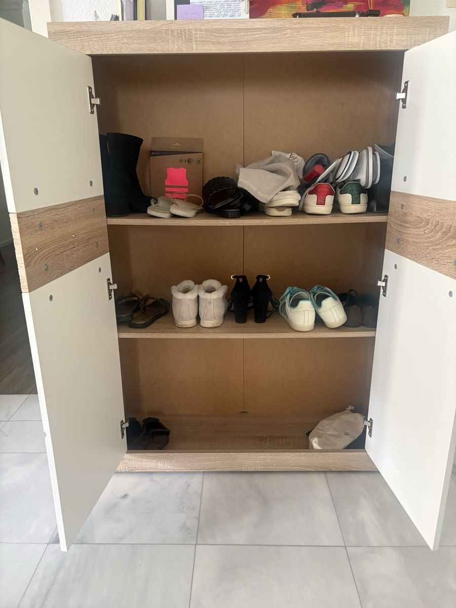 Conforama Vitrinen: Vitrine Kommode braun weiss  – Gebraucht aus Kilchberg ZH von ros_9x58 5