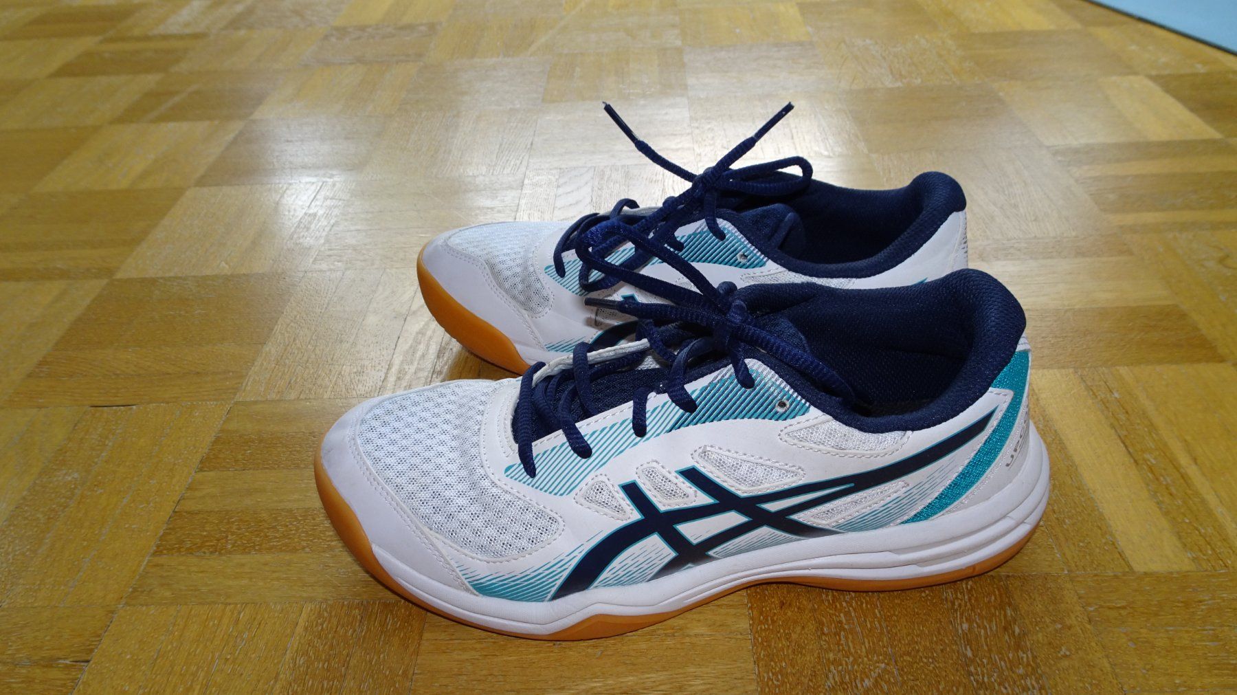 Asics Schuhe für Jungen: Asics Hallenschuh Gr. 40 – Gebraucht aus Hombrechtikon von 29Malibu11 1