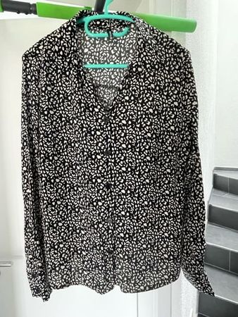 Damen Bluse schwarz-weiss gemustert, Grösse S