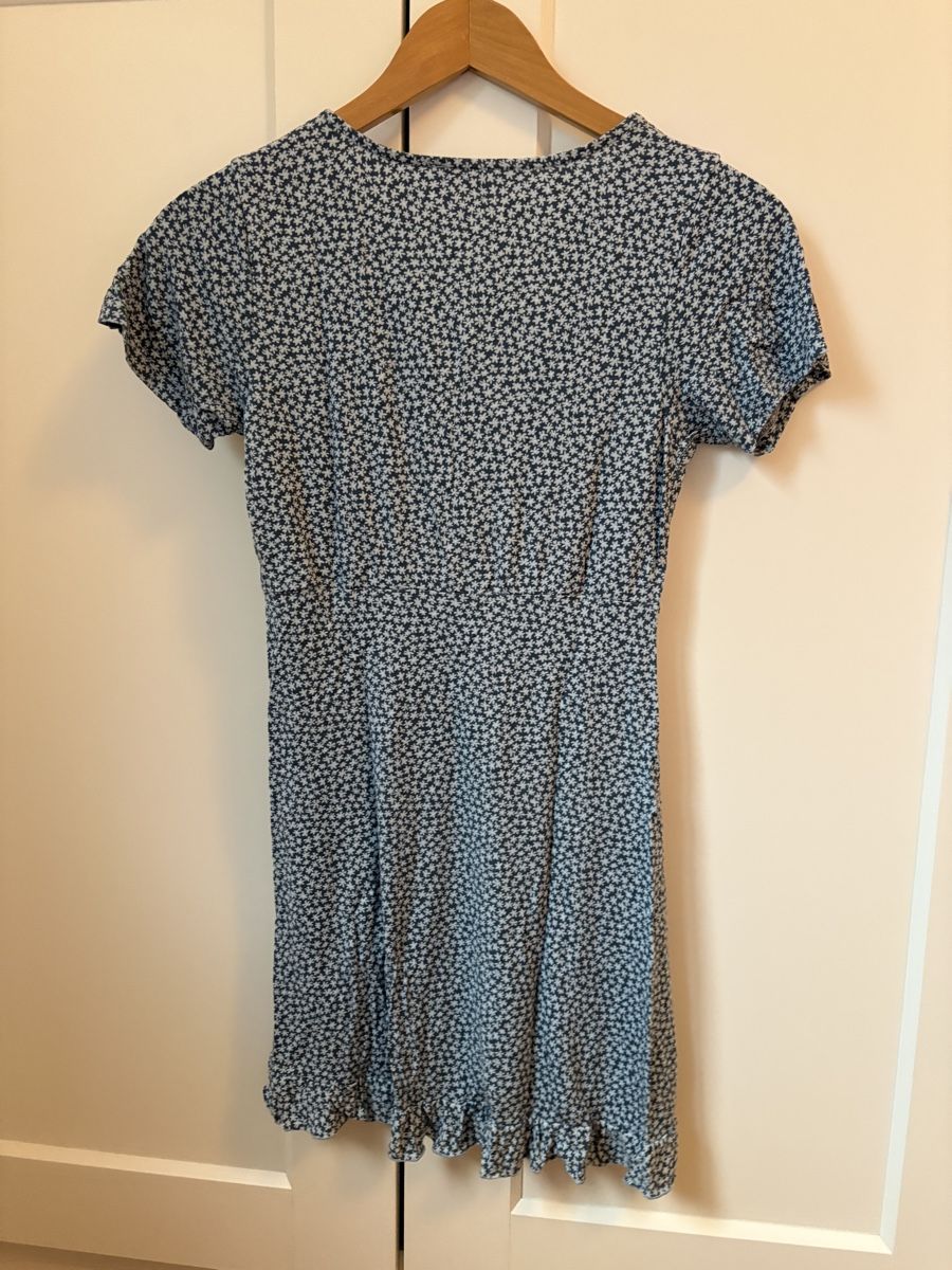 Pull&Bear Kleider: Pull & Bear Kleid Blumenmuster Gr. S Blau – Gebraucht aus Luzern von poe_5fml 2