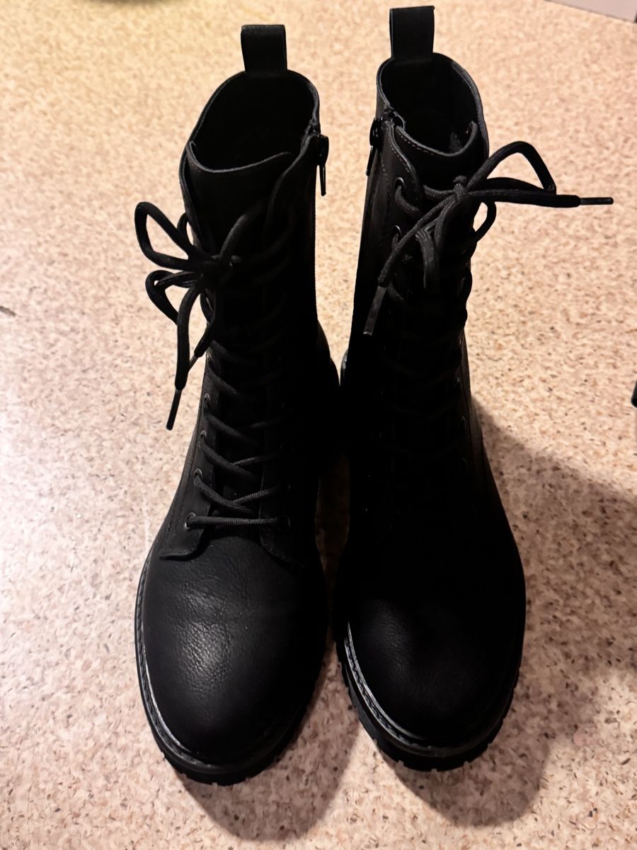 Scarpe da donna: Winter schuhe Grösse 38 – Nuovo (secondo la descrizione) da Oeschgen venduto da Mich_elle 1