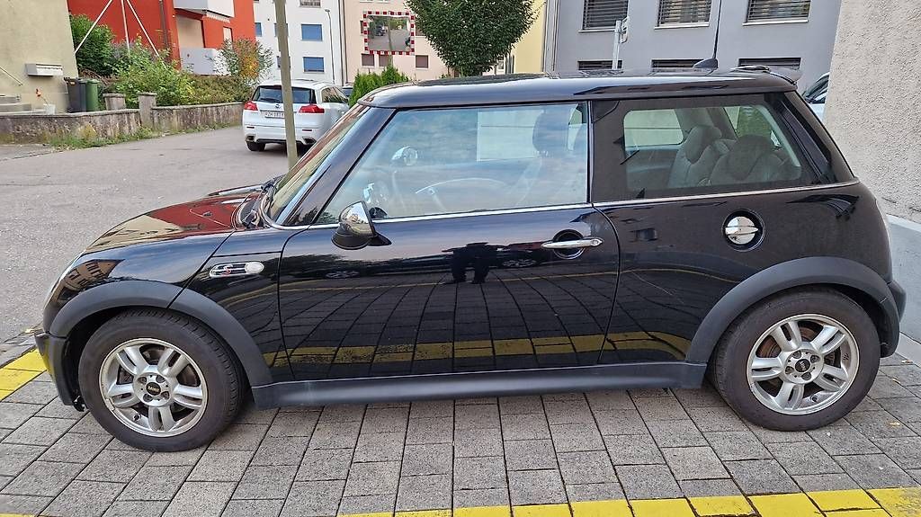 Mini Automobili: MINI COOPER S R53 FACELIFT – Usato da Nürensdorf venduto da MinisterPfister 1