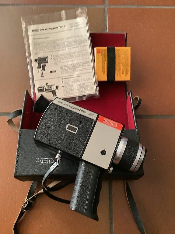 Videocamere: Super Set Cinema Vintage Super 8 – Usato da Morbio Inferiore venduto da udry65