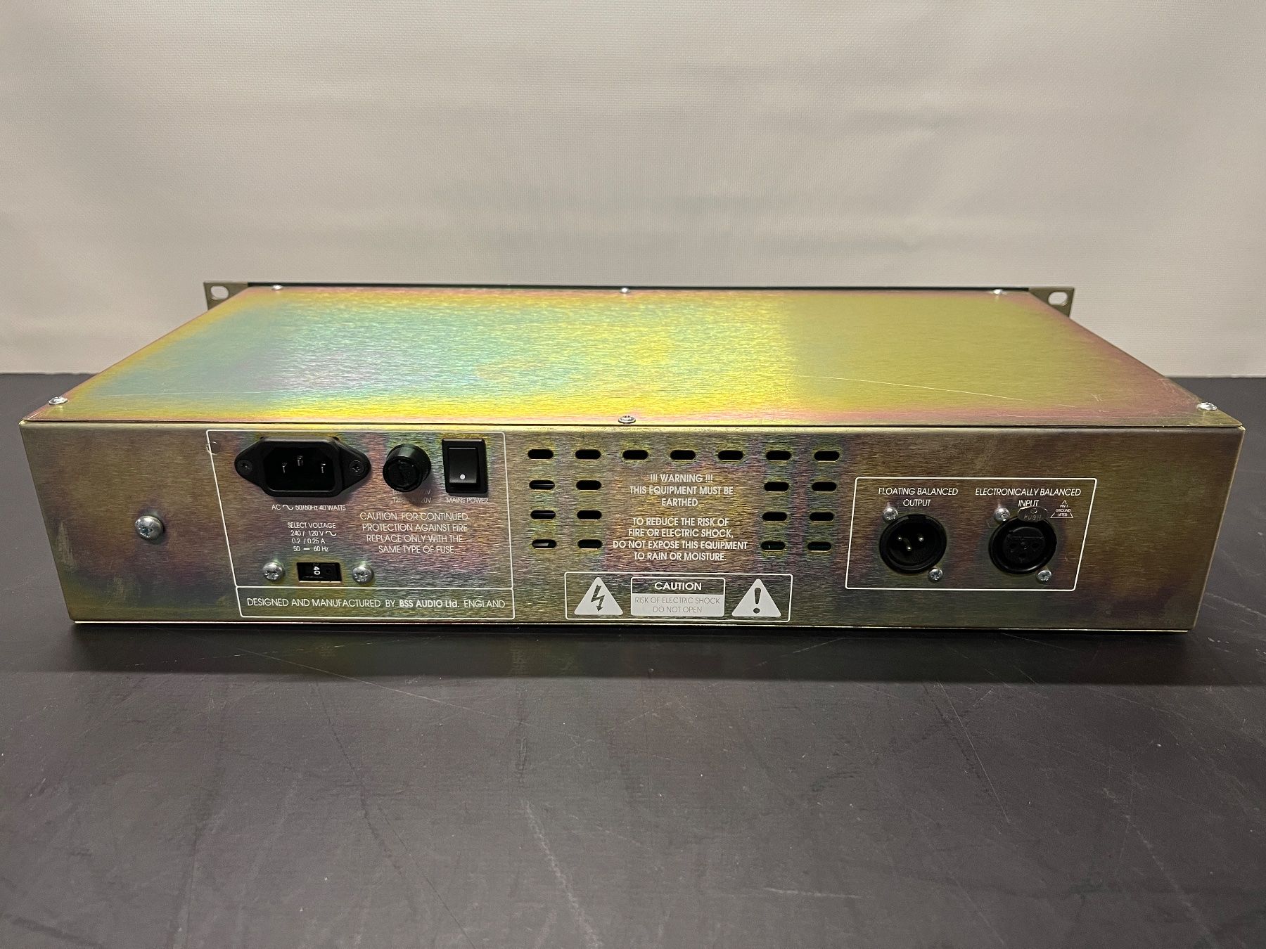 Equalizzatori: BSS FCS-930 Grafischer Equalizer – Usato da Zizers venduto da fiduciar 1