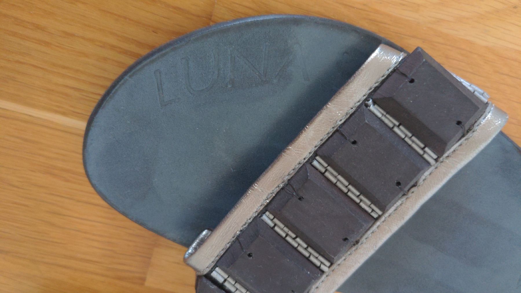 Scarpe da donna: Schwarze Pantoletten Luna Loca, Gr 38 – Usato da Sutz venduto da Rawypp 2
