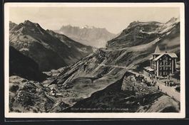 Klausenpasshöhe, Hotel mit Blick auf de