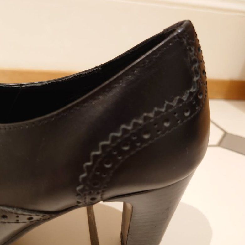 Scarpe da donna: Bottines Cuir / Leather ankle boots – Usato da Lausanne venduto da car_ct68 1