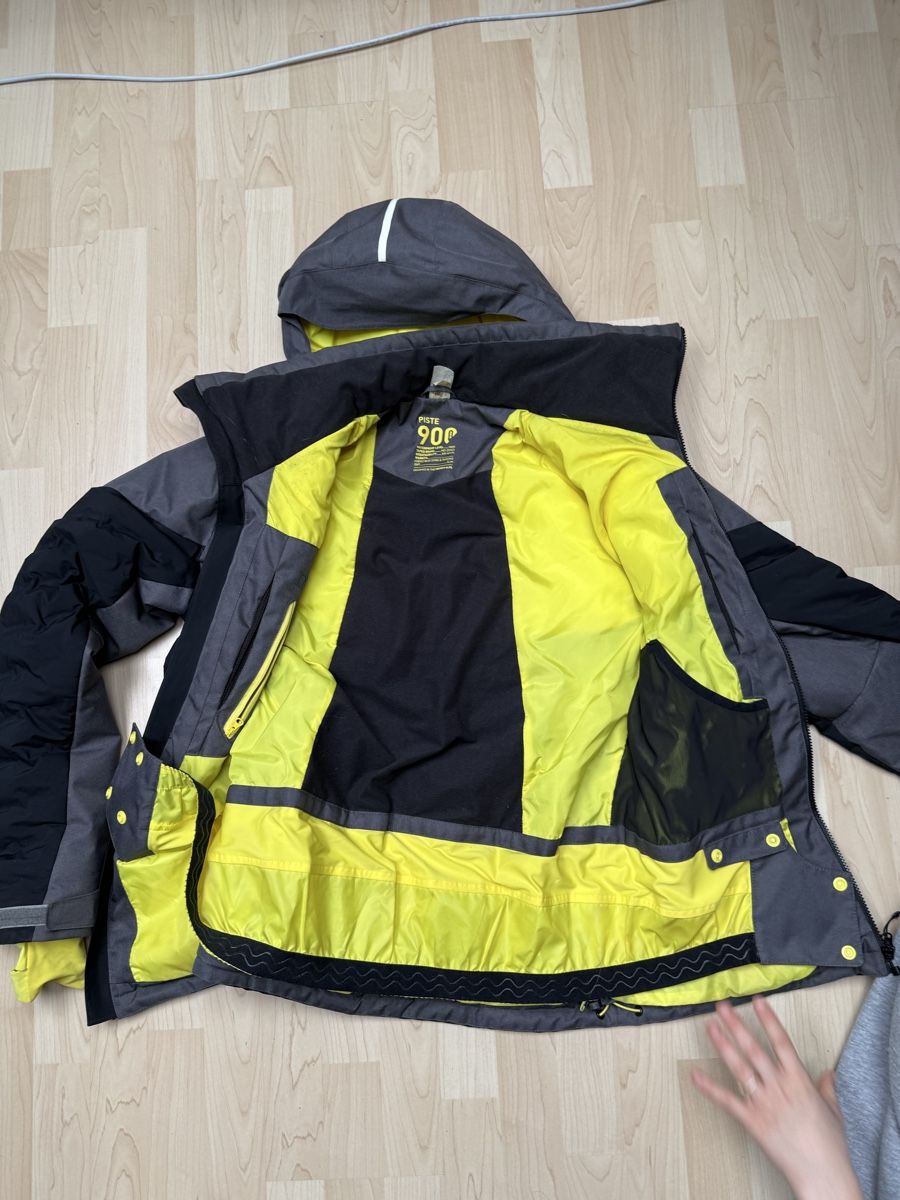 Decathlon Giacche: Piste 900 Winter Jacket. Waterproof, size small, grey. – Usato da Urdorf venduto da rob_c5wf 2