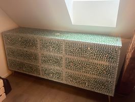 Permutt-Kommode / Sideboard (mother of pearl inlay chest)