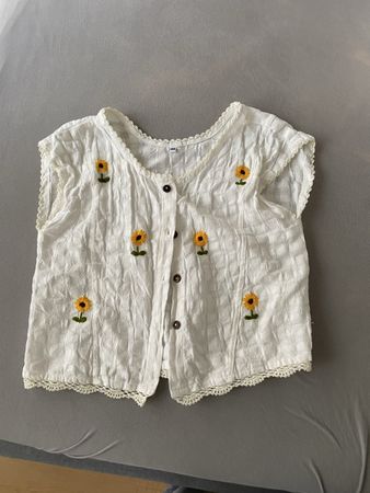 Bluse weiss mit Blumen