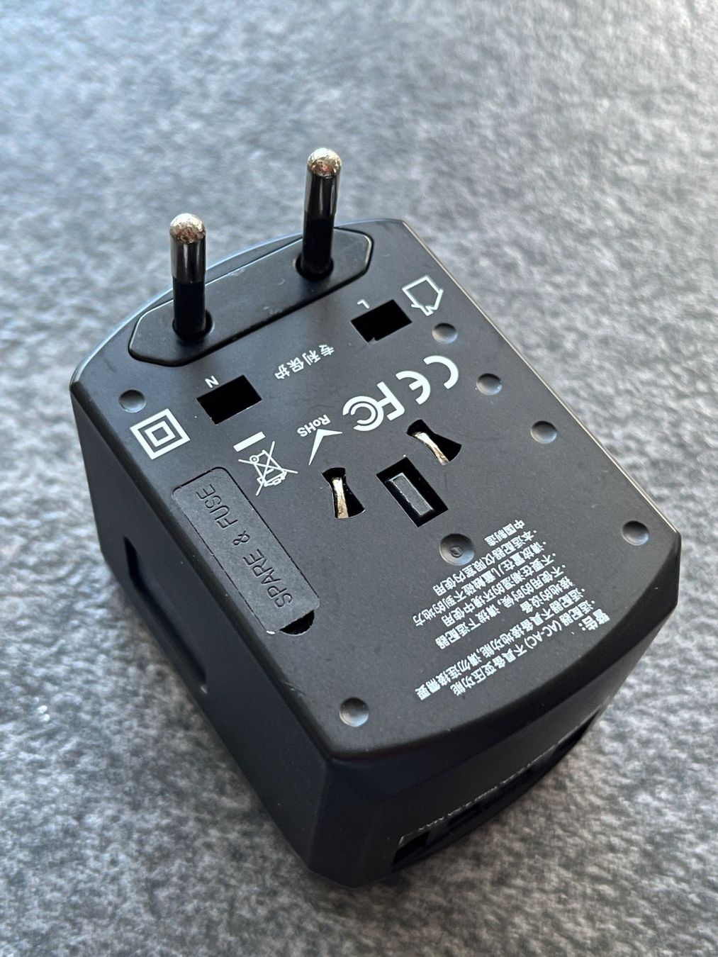 Unità & Adattatore: 65W Reiseadapter, Multinationaler Universal-Adapter, 4 USB-A – Usato da Kilchberg ZH venduto da Simple.Life 5