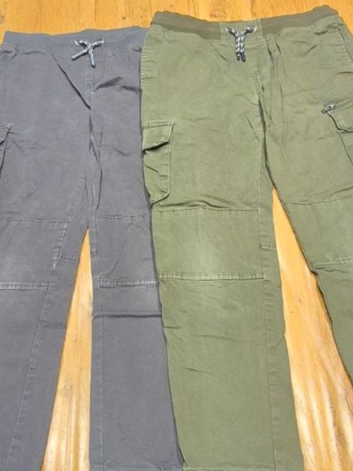 C&A Lotti & Set di vestiti: 146 - Grösse, 2er SET Kinder Cargo Hosen – Usato da Nottwil venduto da echtMOMO 1