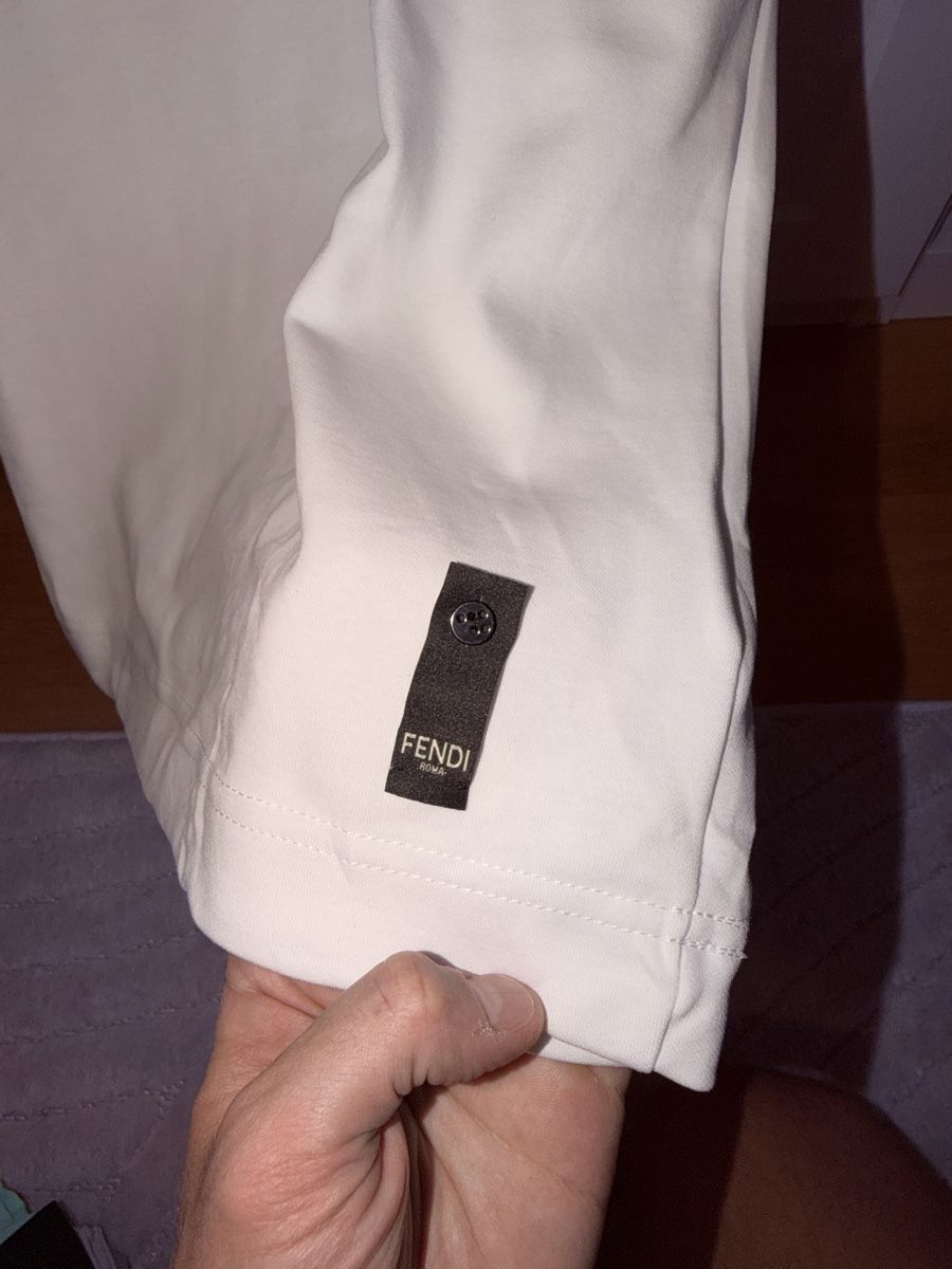 T-shirt: FENDI ROMA L Relax  – Usato da Cortaillod venduto da auraya22 2