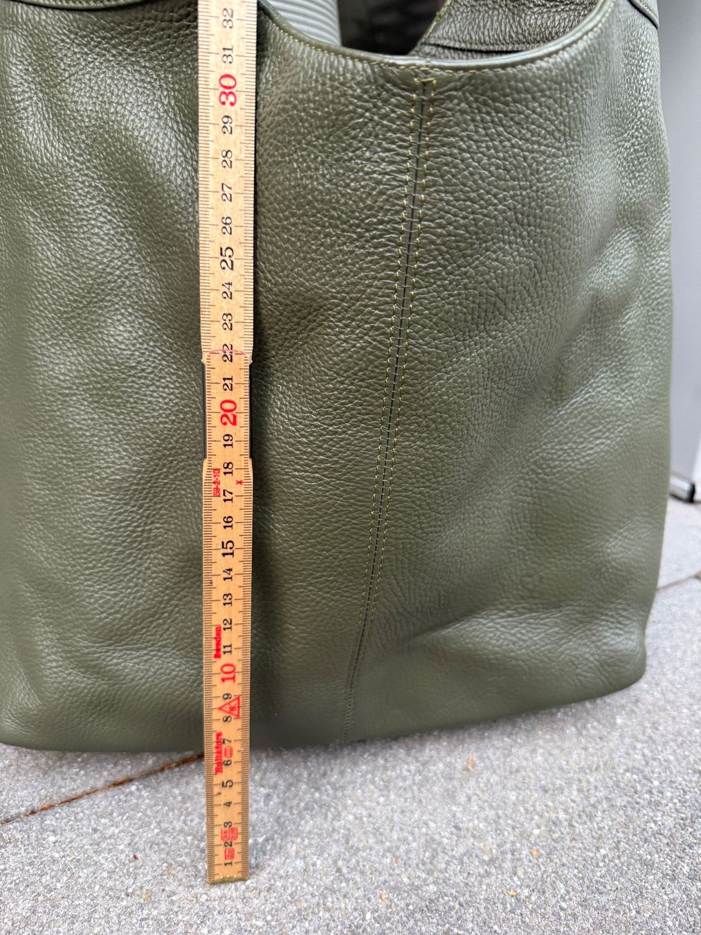 Borse da donna: Ledertasche grün – Usato da Meisterschwanden venduto da Larana7 5