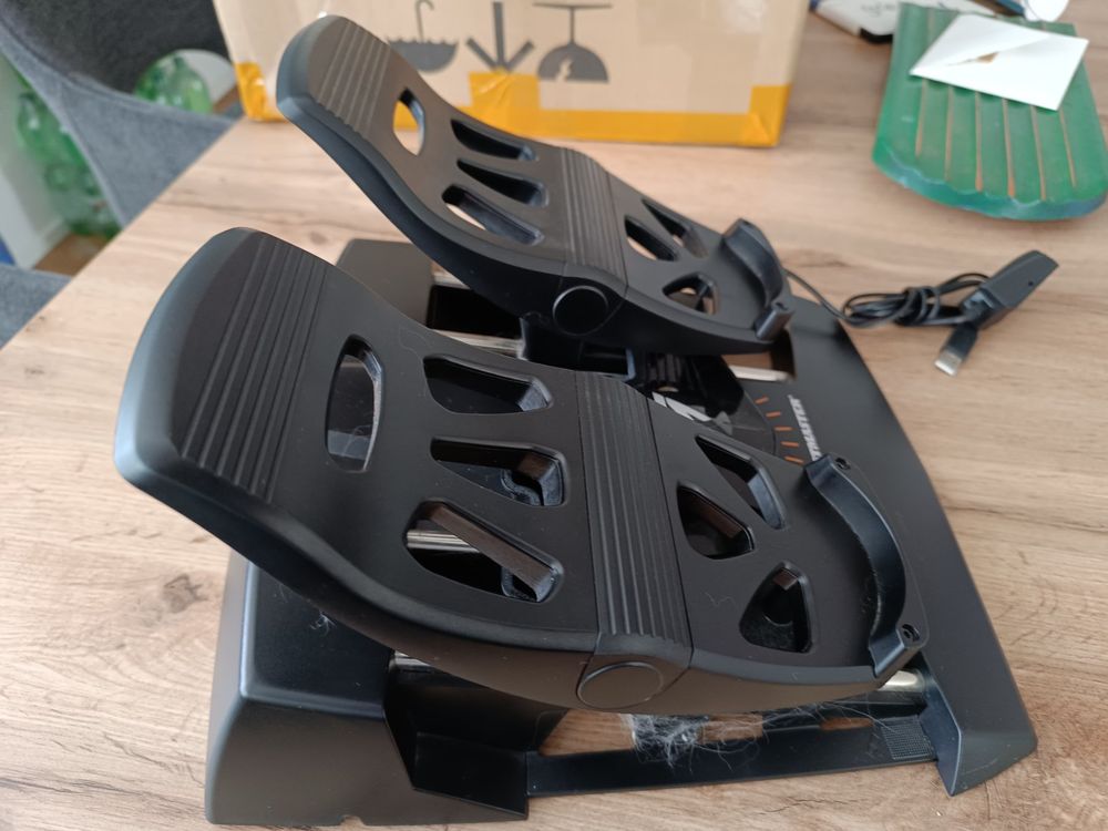 Thrustmaster TFRP T. Flight Rudder Pedals mit USB Anschluss (Gebraucht ...