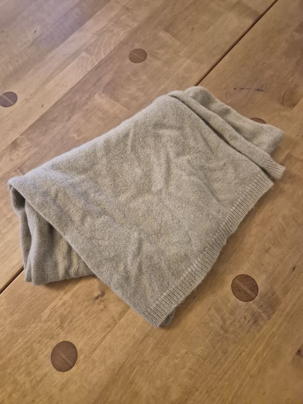 H&M Foulard & Sciarpe: Weicher StrickSchal in Beige einfarbig Kaschmir – Usato da Zürich venduto da Drago670 2