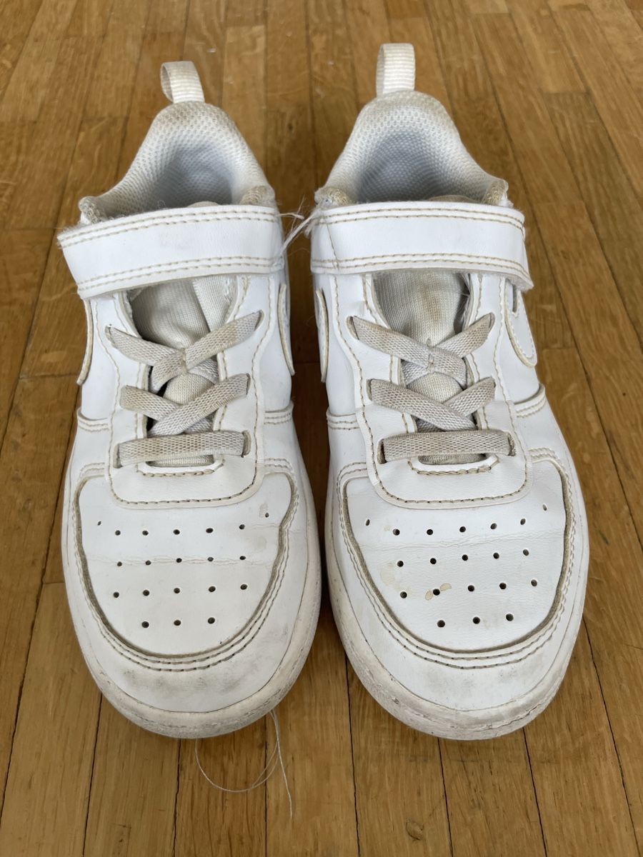 Nike Scarpe per ragazzi: Nike Turnschuh weiss gr. 27 – Usato da Schlieren venduto da kca_2mlx 1