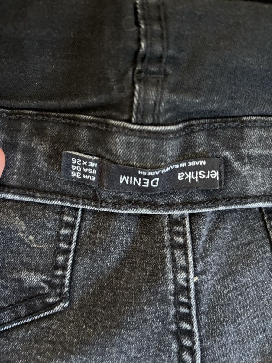 Jeans: Graue Denim Shorts - Gr.M – Usato da Fribourg venduto da SaskiaD. 2