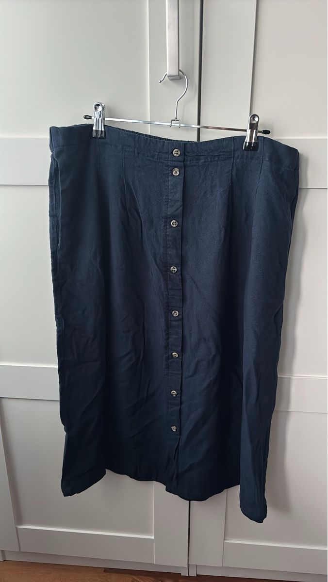 Vero Moda Röcke: Dunkelblaue Rock, Grösse XL – Gebraucht aus Nänikon von Caro8989