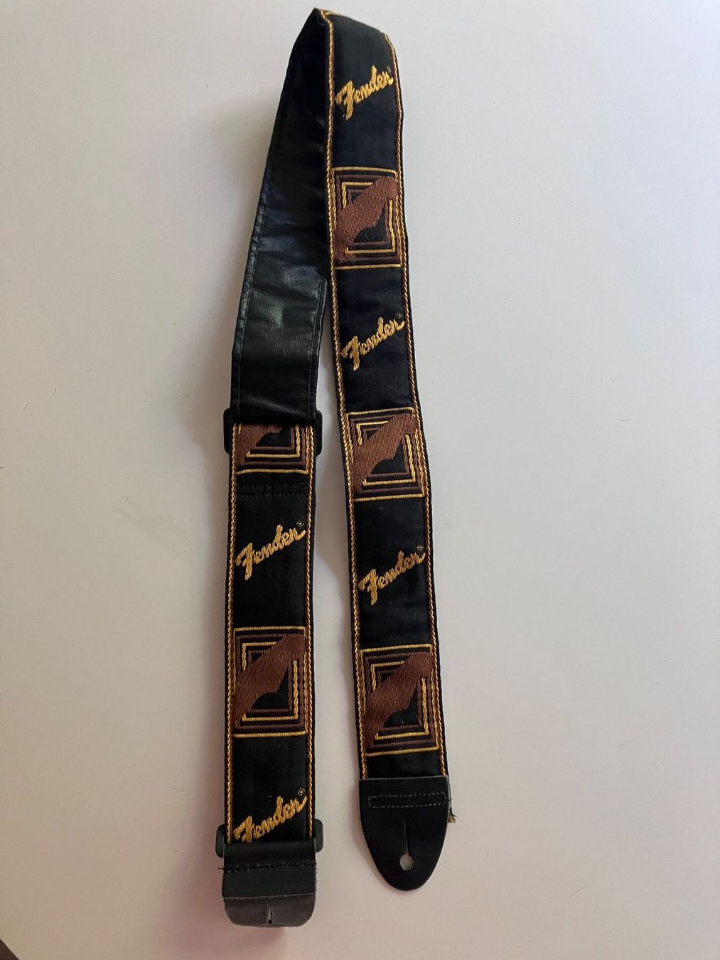 Fender Instruments de musique: Fender Guitar Strap for E-Guitar – D'occasion à Luzern par Madvibe
