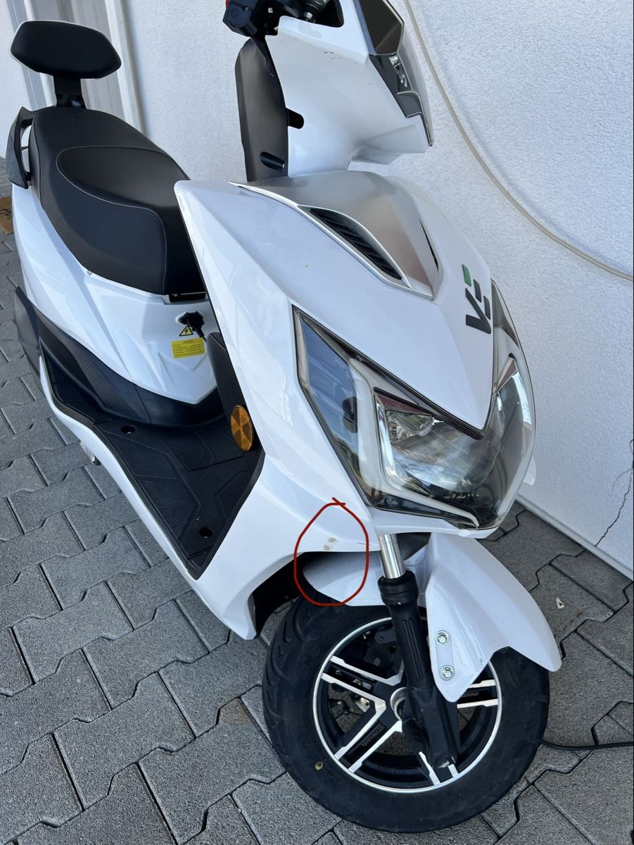Scooters: E-Roller Vengo Leo – D'occasion à Baar par vin_h9px 7