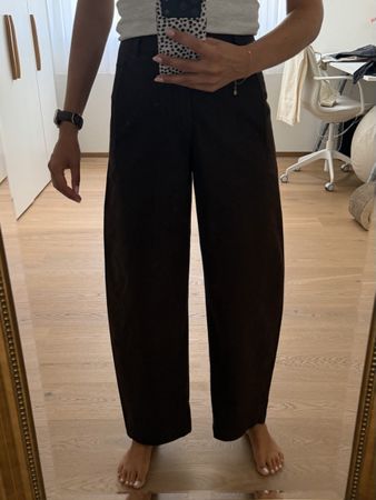 Uniqlo Barrel Hose braun Grösse M neu mit Etikett