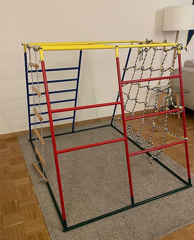 Pareti & prese d'arrampicata: Gym intérieure pour les enfants 1-6 ans – Usato da grand Lancy venduto da elv_5qtq 2