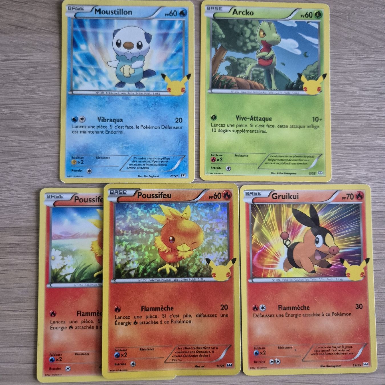 Pokémon Carte collezionabili: Pokémon 2021Promo McDonald's 25th – Usato da Ursy venduto da RetroBebar777