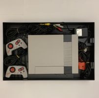 NES Konsole, Video Game Center VP,  Max Controller & Zapper