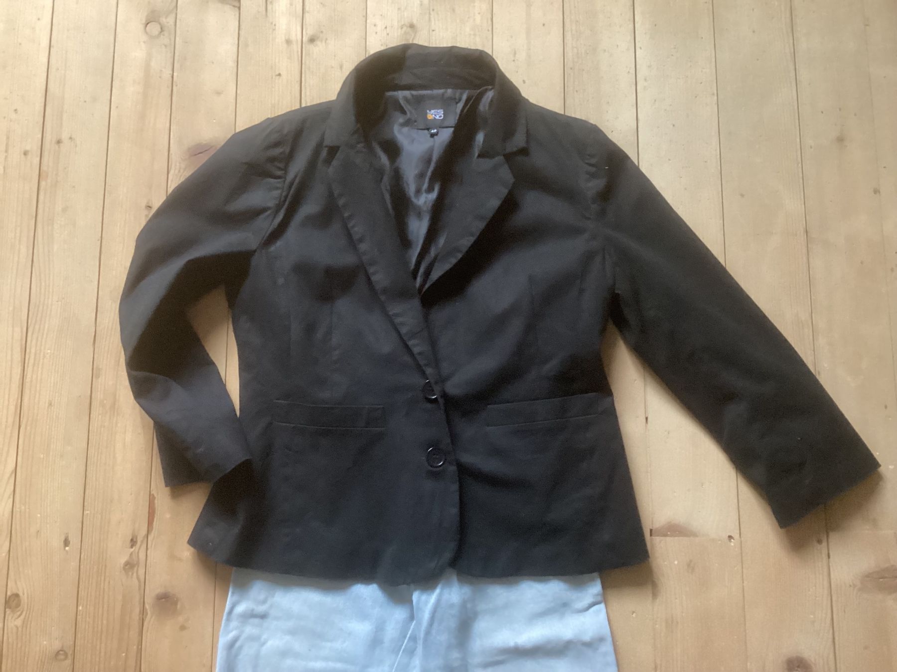 Vestes & Manteaux: Schwarze Blazer-Kombination Gr. 164 – D'occasion à Muttenz par bar_ws7n 1