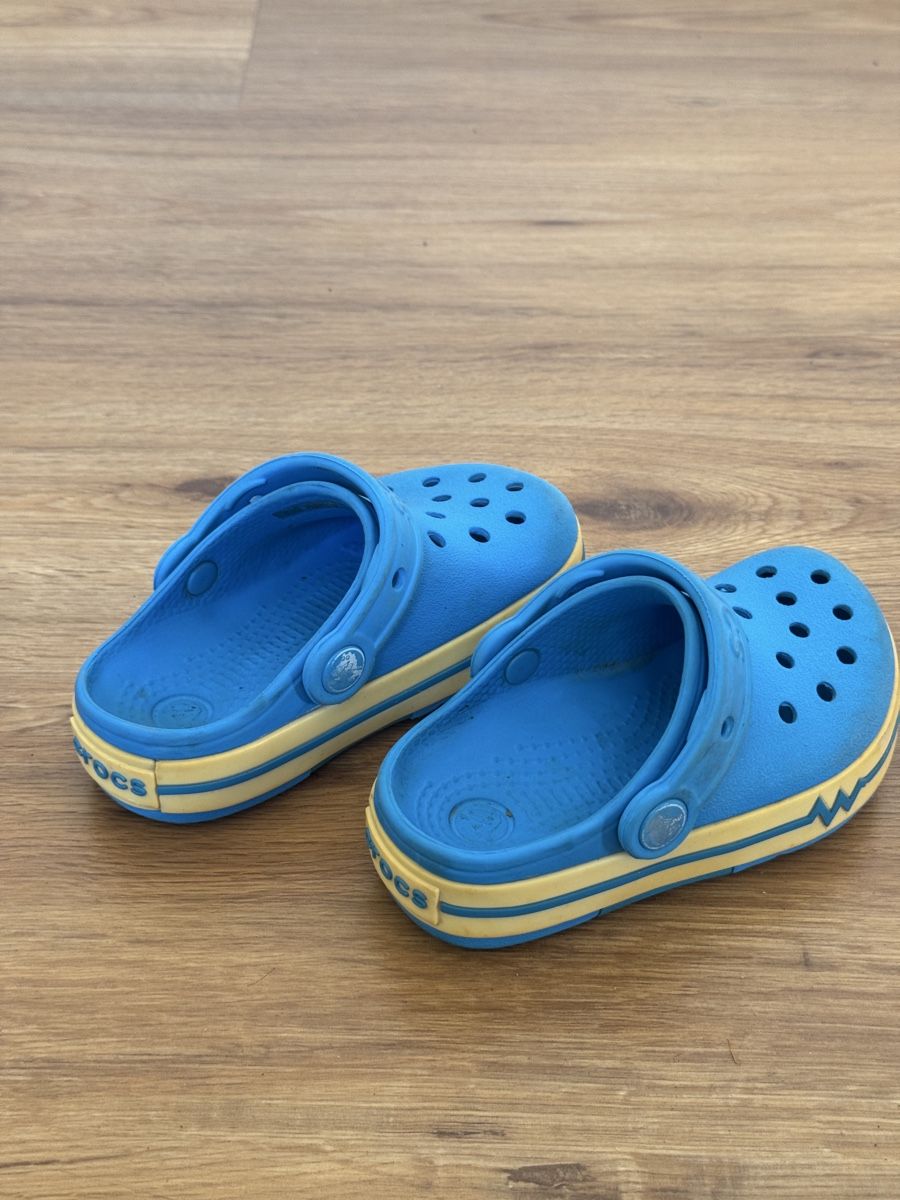 Crocs Scarpe per ragazzi: Kinder Clogs Crocs Grösse C9 (25-26) – Usato da Basel venduto da spassbremse 1