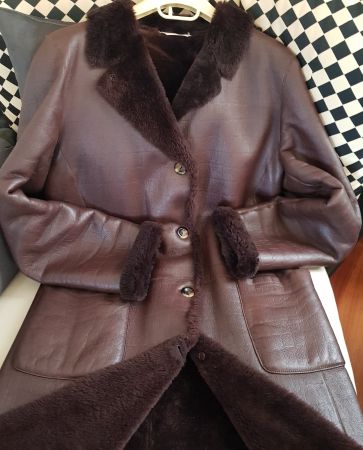 Max Mara Wunderschöner LEDER-Mantel.GEFÜTTERT MIT Lammfell