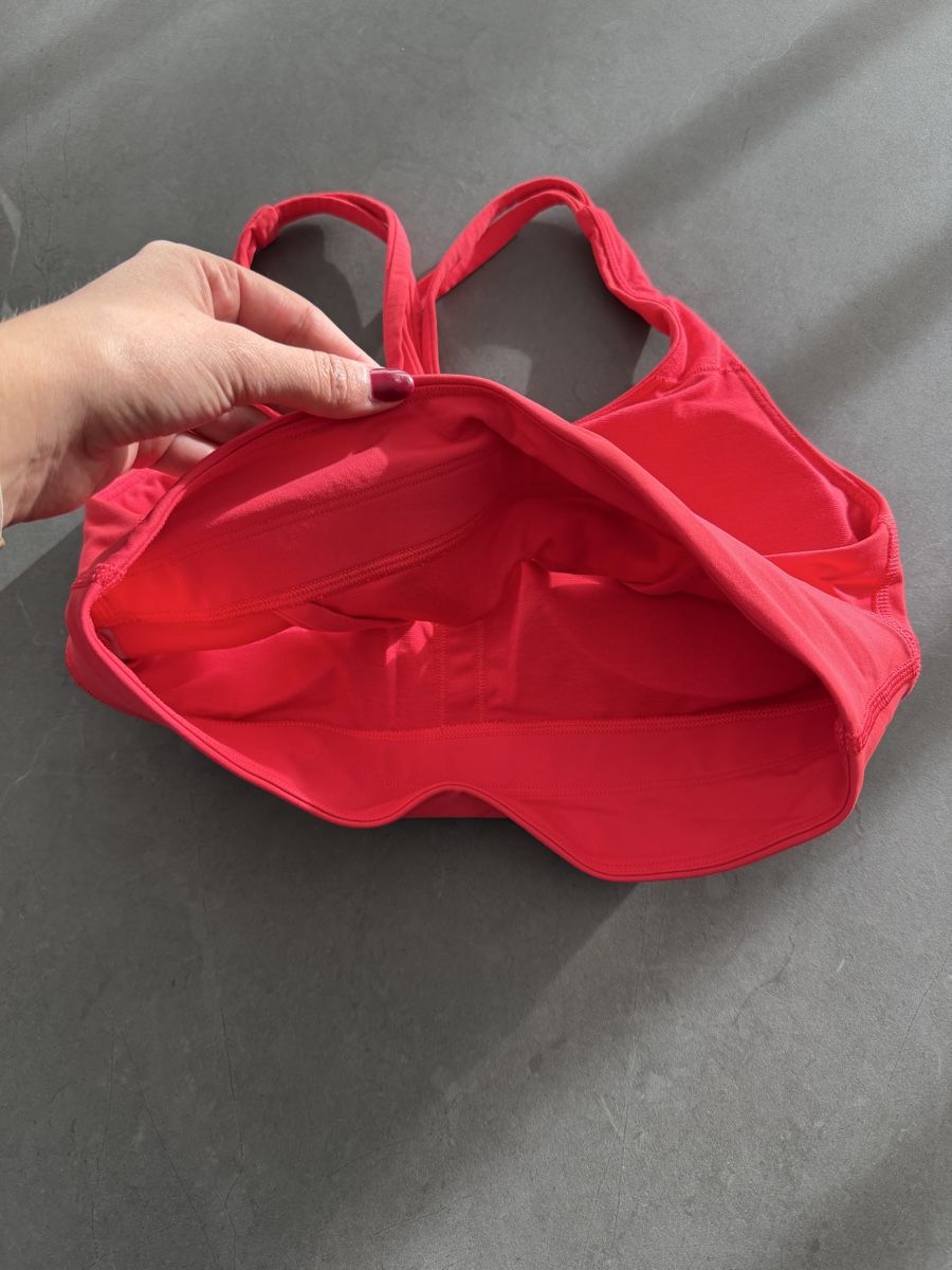 Lululemon Tops: Lululemon Sport BH Grösse 4  – Gebraucht aus Lachen SZ von MorenaW01 2