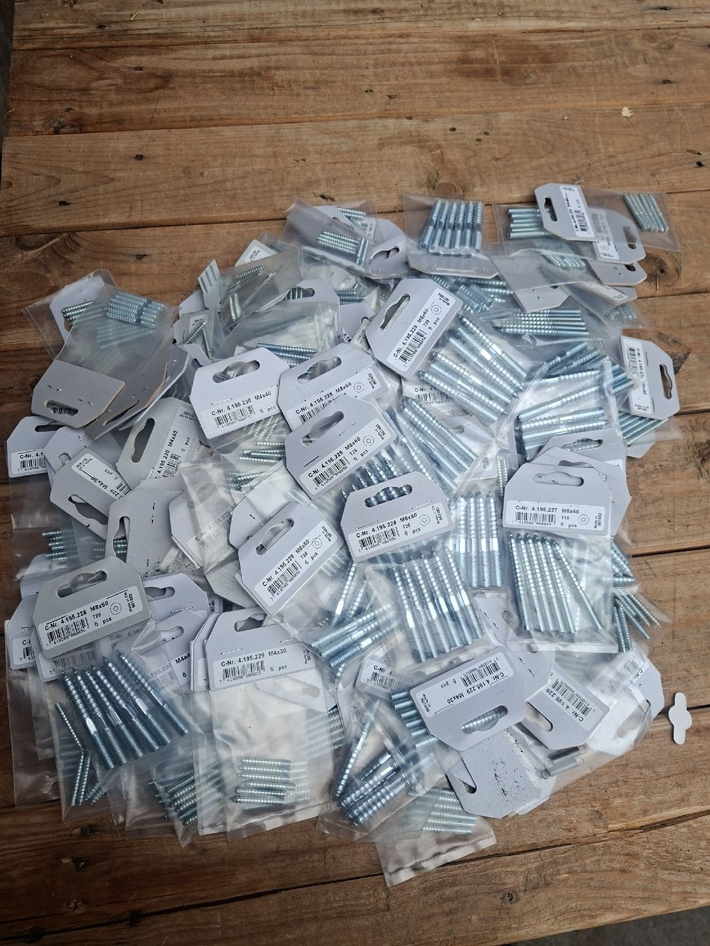 Eisenwaren: Posten Stockschrauben – Neu (gemäss Beschreibung) aus Giswil von Svab1999