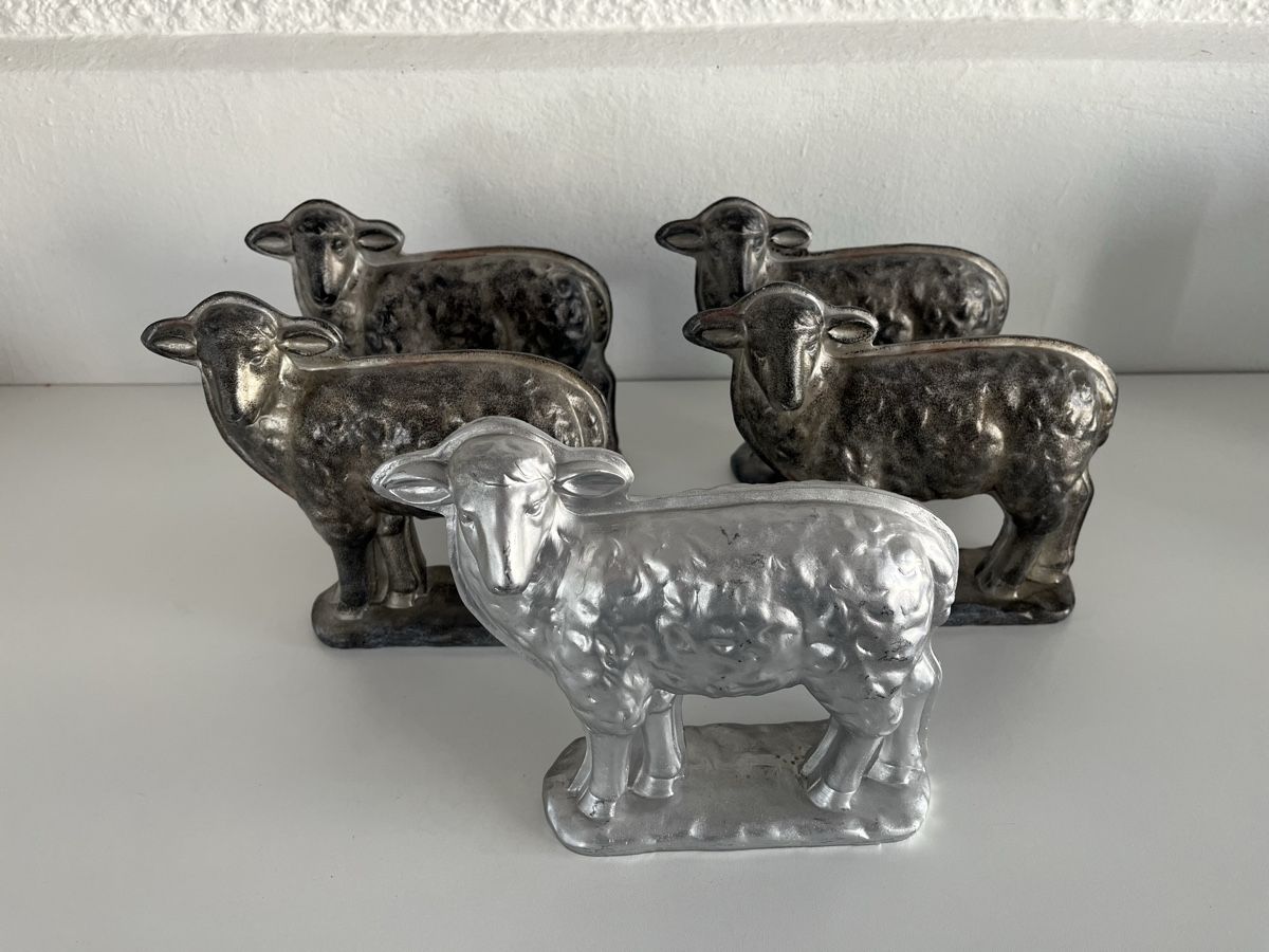 Statuette: 5 Stk. Schafe aus Kunststoff – Usato da Wetzikon ZH venduto da seli03