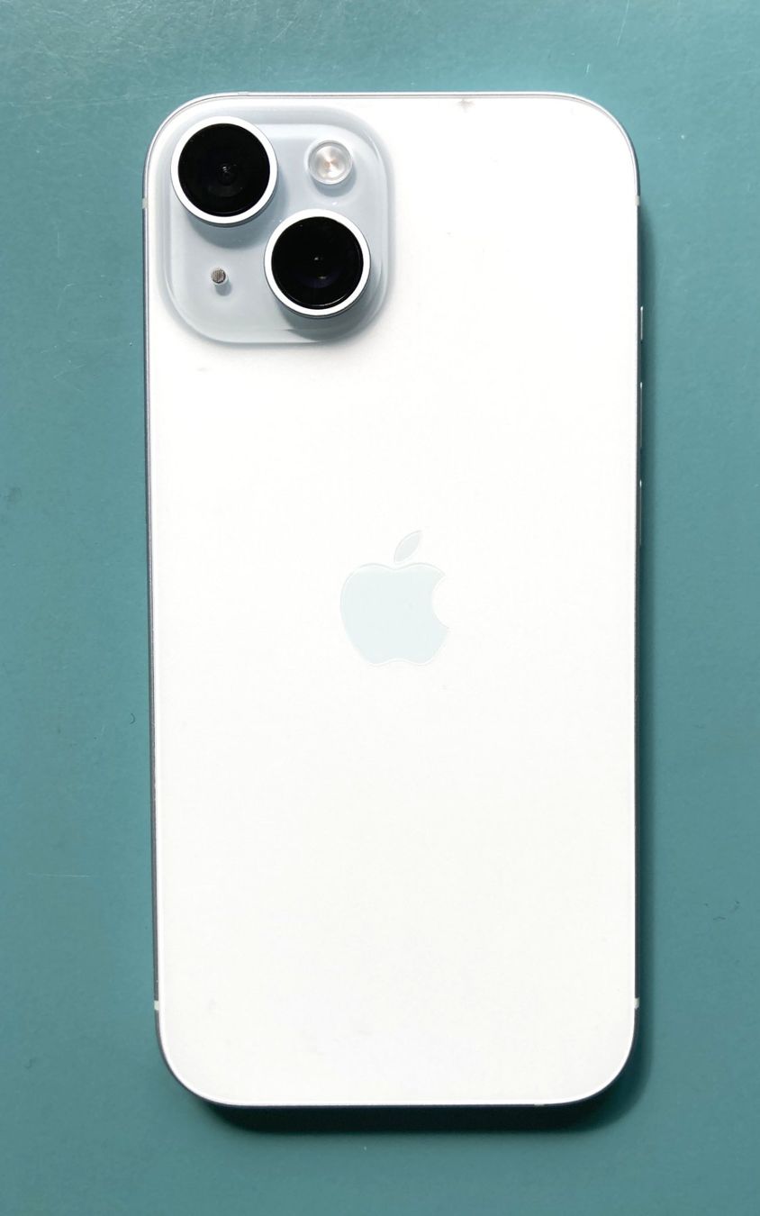 Apple Telefoni cellulari / Smartphones: iPhone 15, 128GB, neuwertig – Usato da Glarus venduto da Marinello7 3