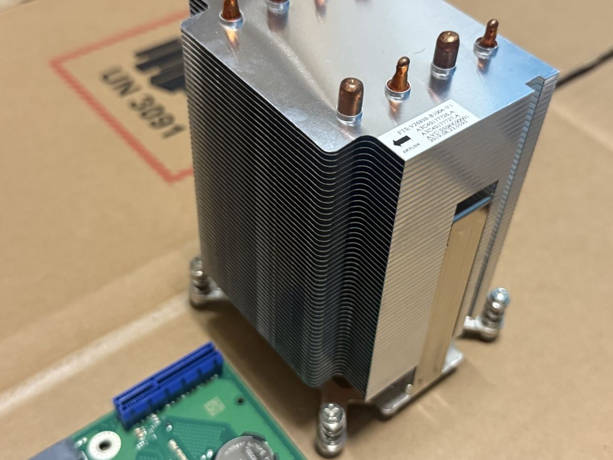 Fujitsu Cartes mère: Fujitsu Mainboard D3488-A3 mit Kuehler und  Frontpanel – D'occasion à Oensingen par aziri123 6