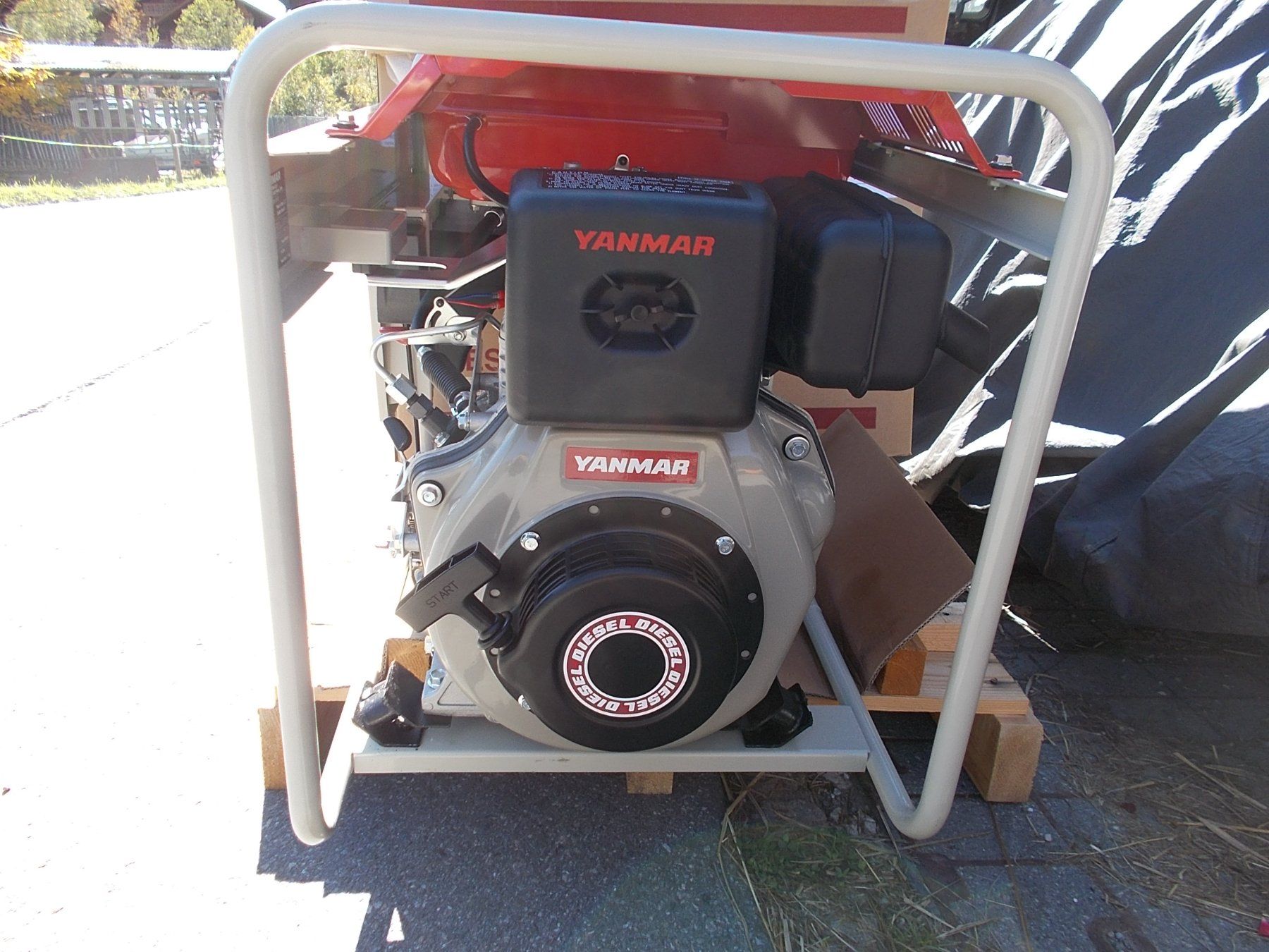 Yanmar Generatori di corrente: Notstromgenerator Yanmar YDG3700V-5BYI2 – Nuovo e nell'imballaggio originale da Lauenen b. Gstaad venduto da Rezalb 3