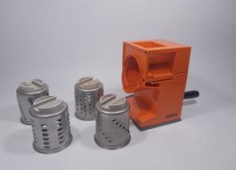 Gemüsereibe Zyliss mit vier Einsätzen orange gebraucht