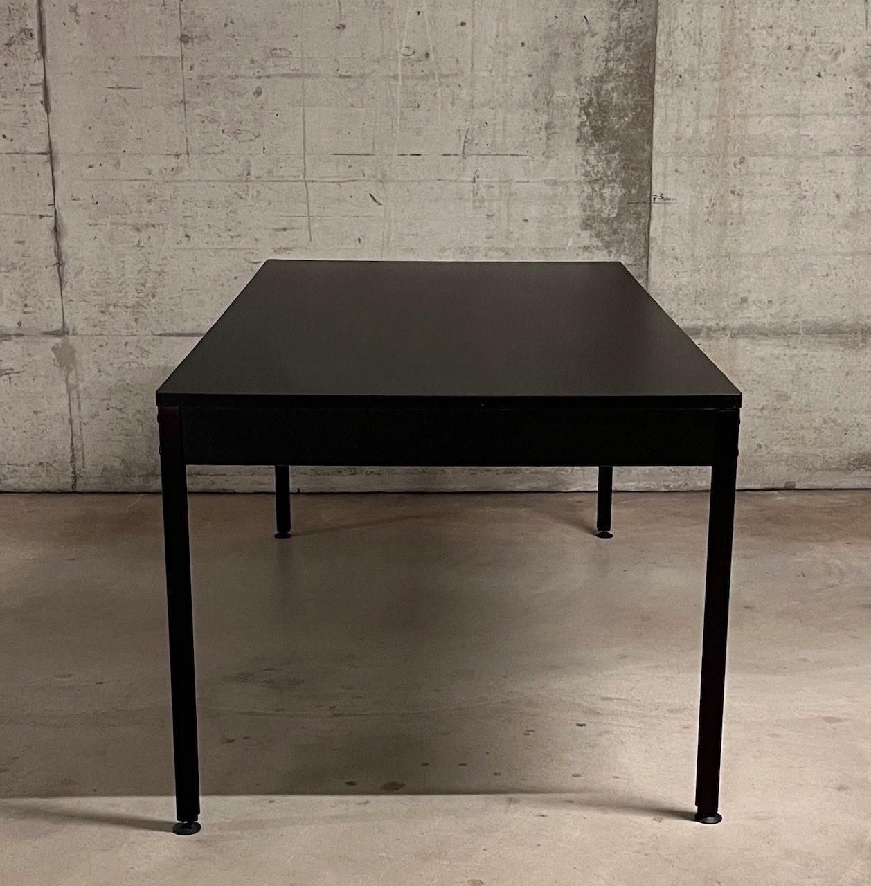 Tavoli: doppelplattentisch & korpus . dieter rams . sdr+ – Usato da Basel venduto da Rmo4000 3