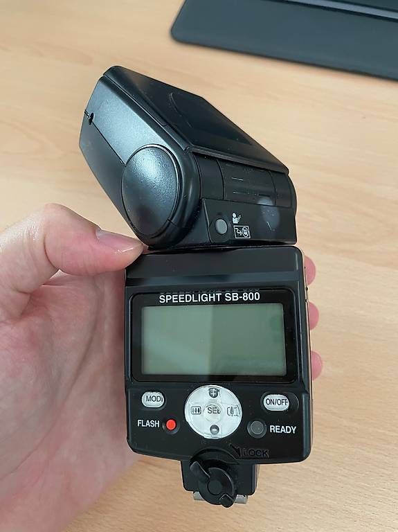 Nikon Flash: Flash Nikon SB-800 avec boîte d'origine – Usato da Bramois venduto da rafmos 4