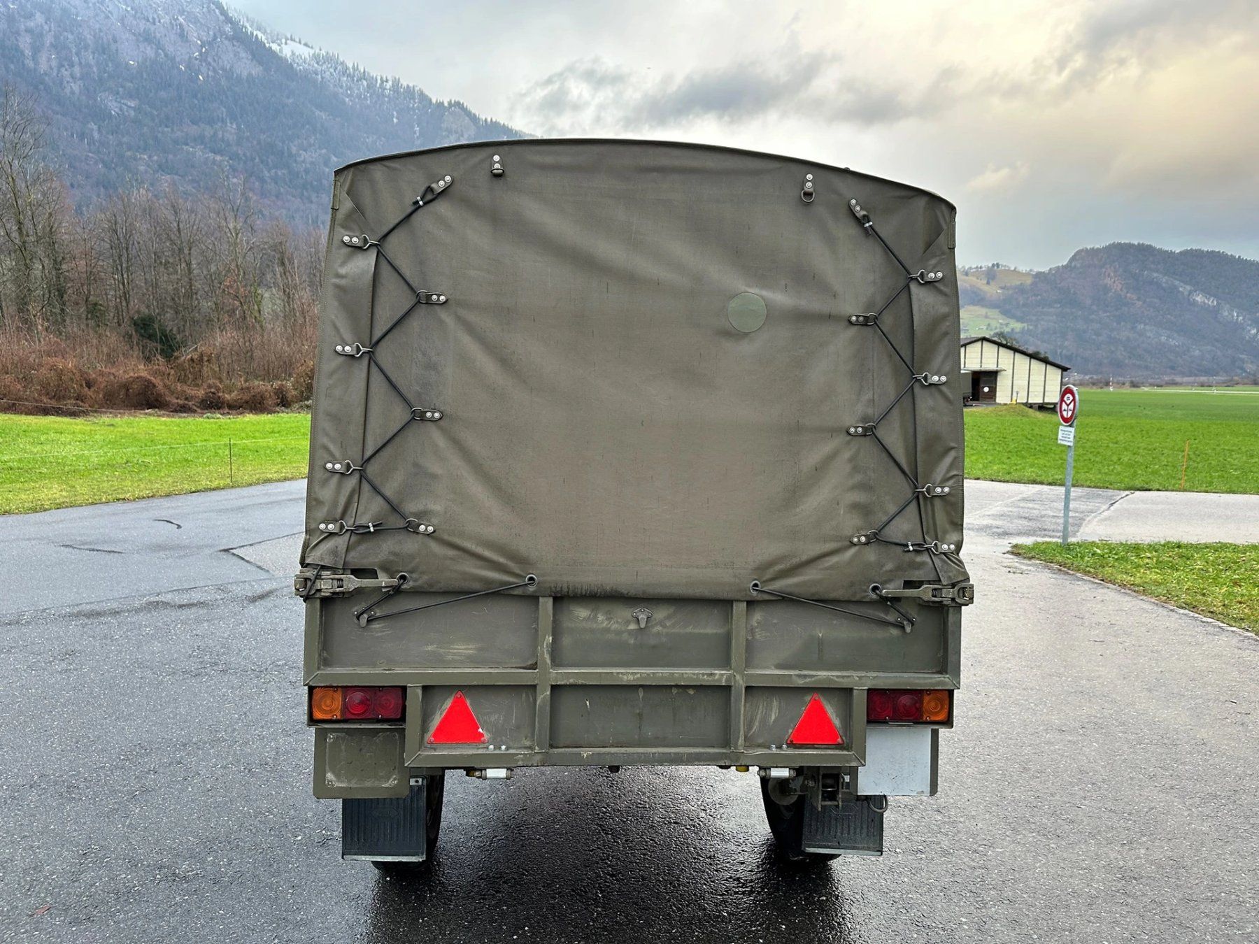 Anhänger: Calag ANH 87 Armeeanhänger mit Plane – Gebraucht aus Alpnach-Dorf von Hess-Automobile 2