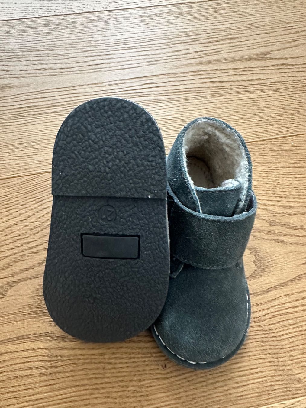 Scarpe per ragazzi: Neue Kinderstiefel, Grösse 21 – Nuovo (secondo la descrizione) da Ebikon venduto da Einganzesleben 2