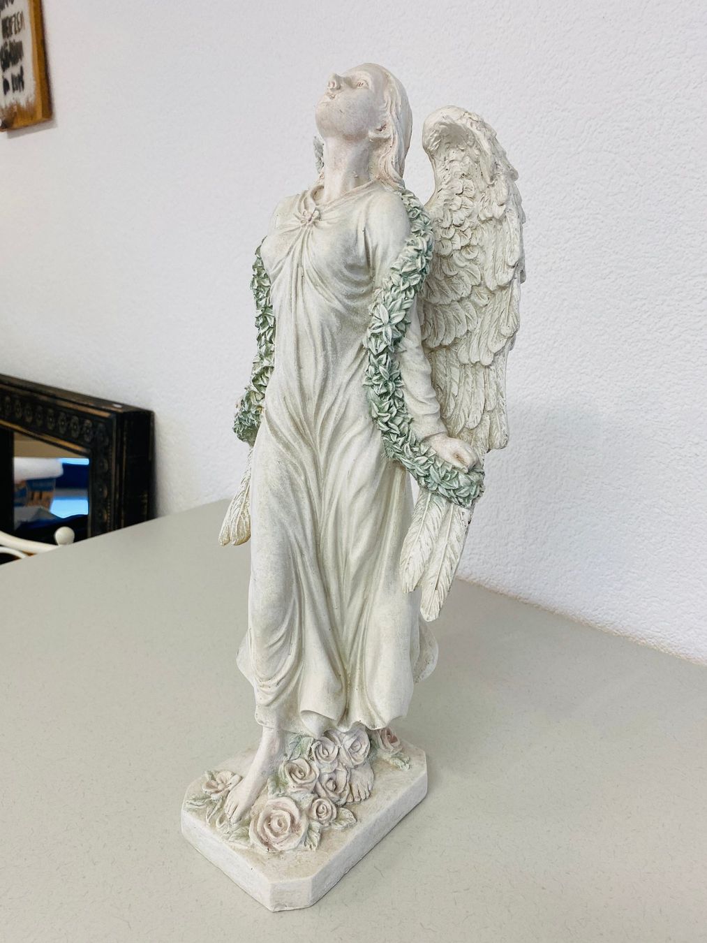 Statuette: schöne Engelsfigur mit Blumen als Deko, Höhe 46cm – Usato da Niederhelfenschwil venduto da Chleeblatt1938 2